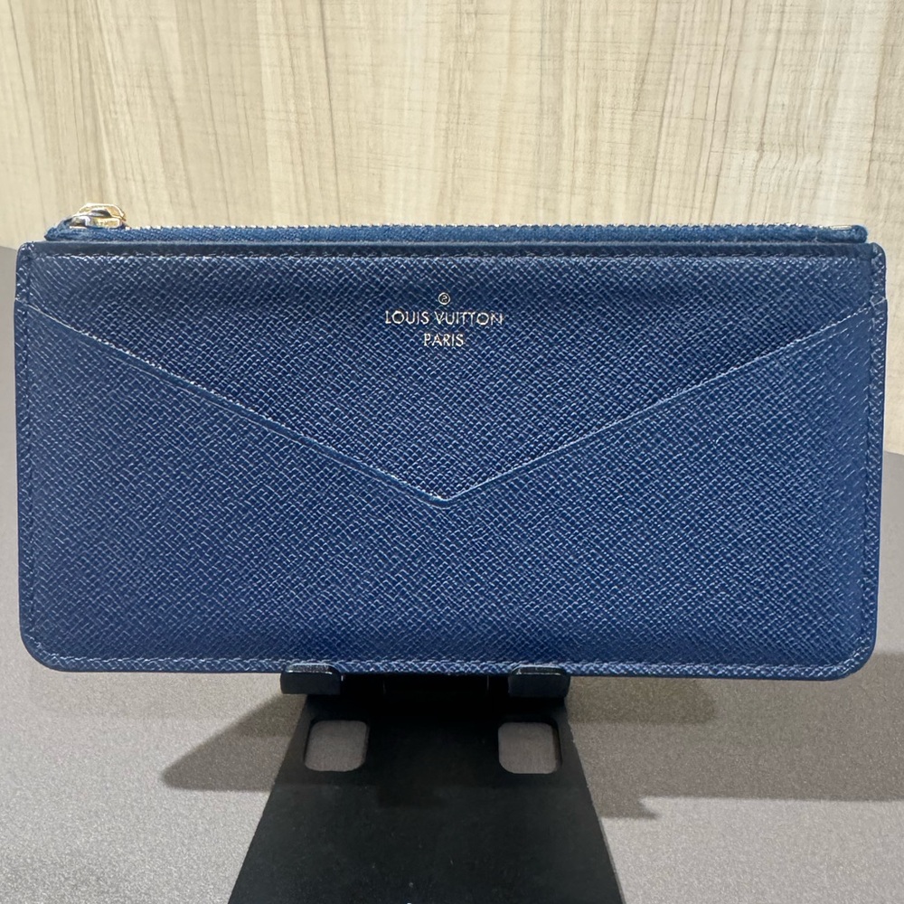 Louis Vuitton 2018 Taiga leather Jeanne Wallet
